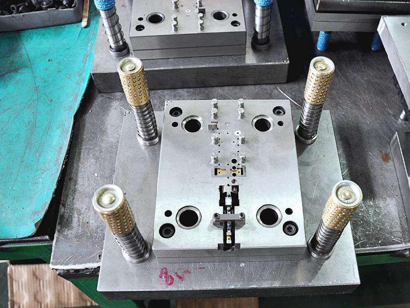 牡丹江模具制造-01